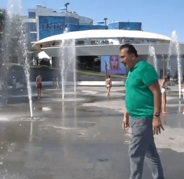 Саакашвили искупался в фонтане как Зеленский