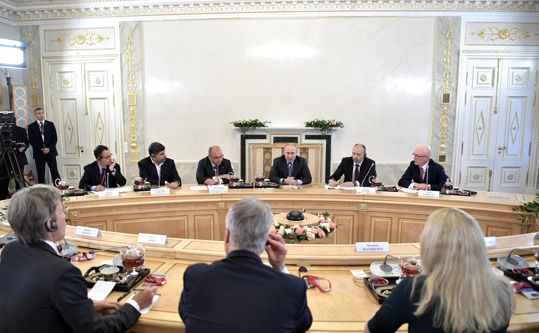 Встреча Владимира Путина с руководителями ведущих мировых информационных агентств. фото - пресс-служба президента РФ