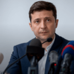 Украина в смартфоне: Зеленский с руганью выгнал секретаря горсовета Борисполя