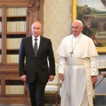 Понтифик признал манипуляции с религией на Украине\ Путин и Франциск на встрече в Ватикане\ фото - пресс-служба Кремля