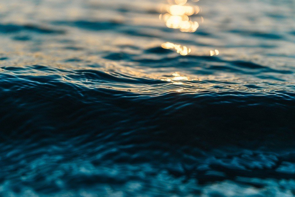 Море