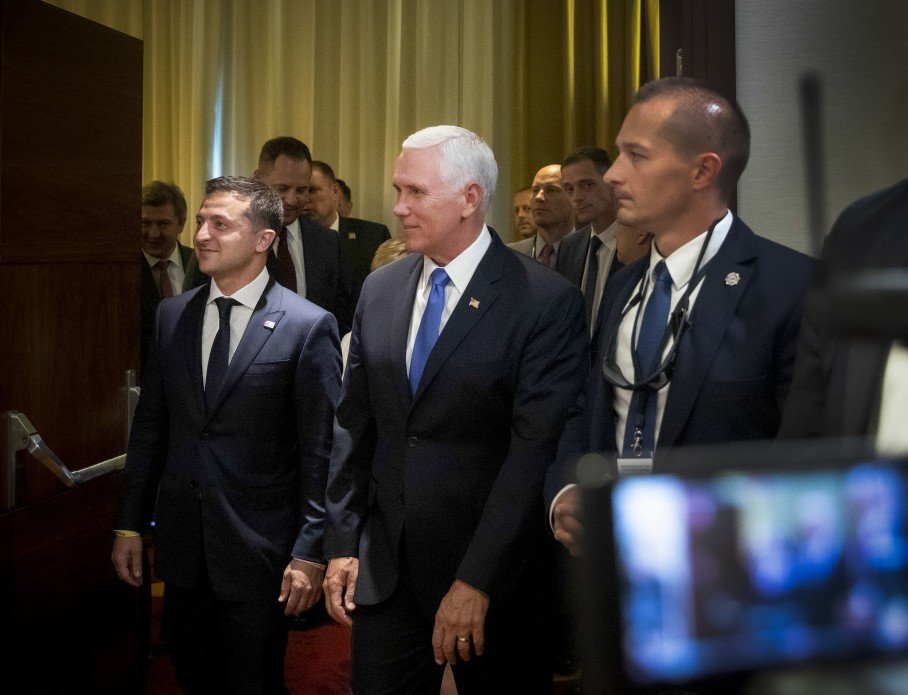 Зеленский и вице-президент США Майк Пенс на встрече в Польше\ фото - пресс-служба президента Украины