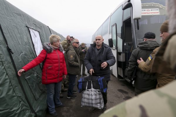 Обменяли, да не всех: Обмен "всех на всех" между Украиной и Донбассом