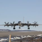 Сила русского оружия: В небе над Крымом прошла дозаправка Ту-142 и Су-30СМ