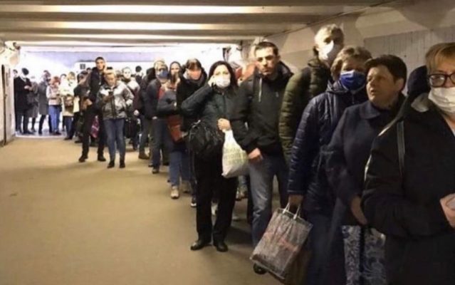 Пользователи сети оценили старт пропускной системы в Москве, а Шнуров написал стихотворение