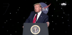 Трамп пообещал высадиться на Марс, а также сообщил о супер-оружии