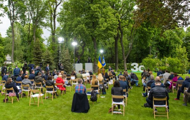 Пресс-конференция Зеленского: новое «дно» Украины