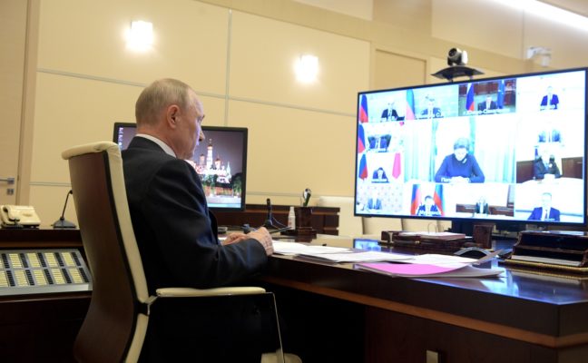 Путин в очередной раз обратится к россиянам из-за коронавируса