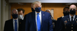 Состоялось: Трамп впервые надел маску на публике