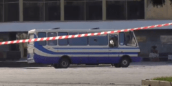 Ситуация с заложниками в Луцке: террорист отпустил троих человек, но ситуация тяжёлая