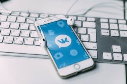 ВКонтакте смогла обойти украинскую блокировку в мобильном приложении