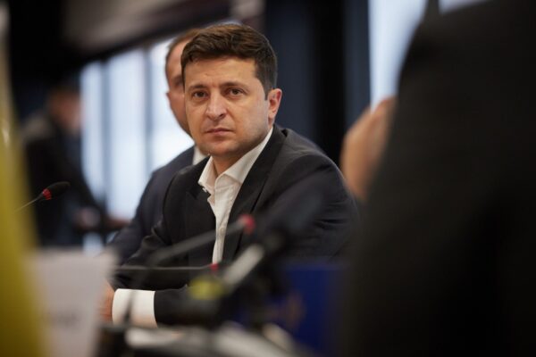 Зеленский раскритиковал и обозвал украинского политика, которым оказался он сам