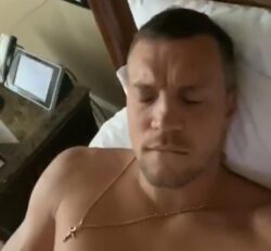 Интим видео Дзюбы взорвало соцсети: Соболев спародировал, Губерниев откомментировал, Шнуров написал стих
