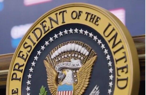 В США