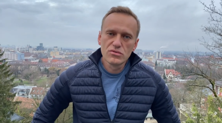 Навальный завил о своём возвращении в Москву рейсом авиакомпании "Победа"