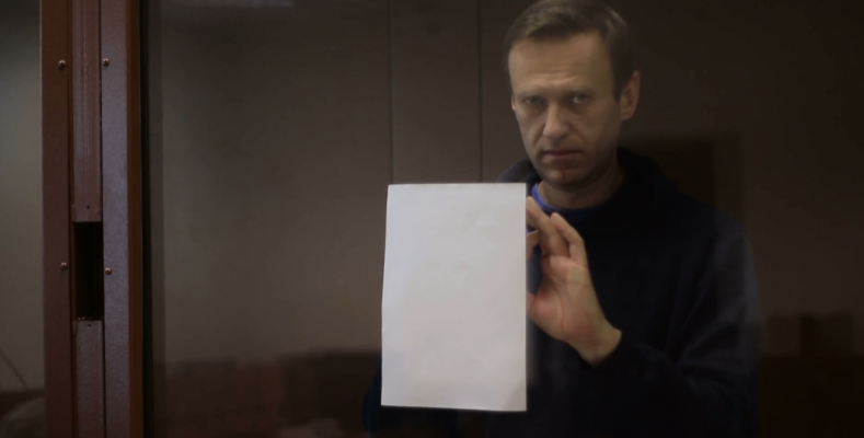 Навального можно снова судить за оскорбления и клевету, но уже в ходе процесса по делу о клевете в адрес ветерана