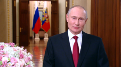 Владимир Путин, традиционно, поздравил женщин России с 8 марта