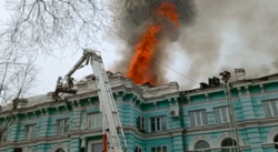 Врачи продолжали операцию в пылающем здании больницы