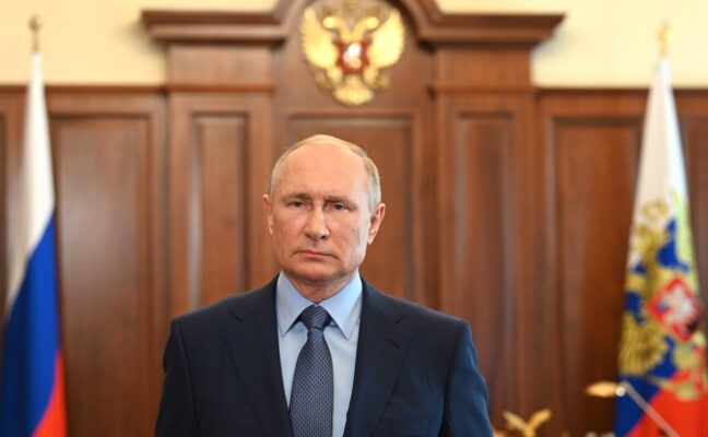 Путин поздравил врачей
