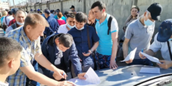 Очередь мигрантов на вакцинацию