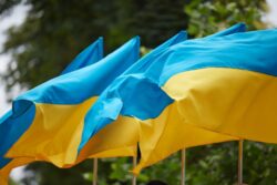 украинский флаг
