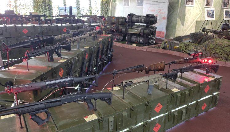 Стрелковое оружие, поставляемое странами НАТО Украине, фото Tochka Zрения