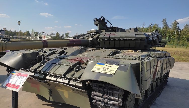 Украинский танк Т-64 БВ, фото Tochka Zрения