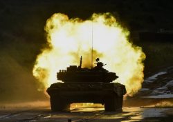 Стреляющий танк, фото - Минобороны РФ