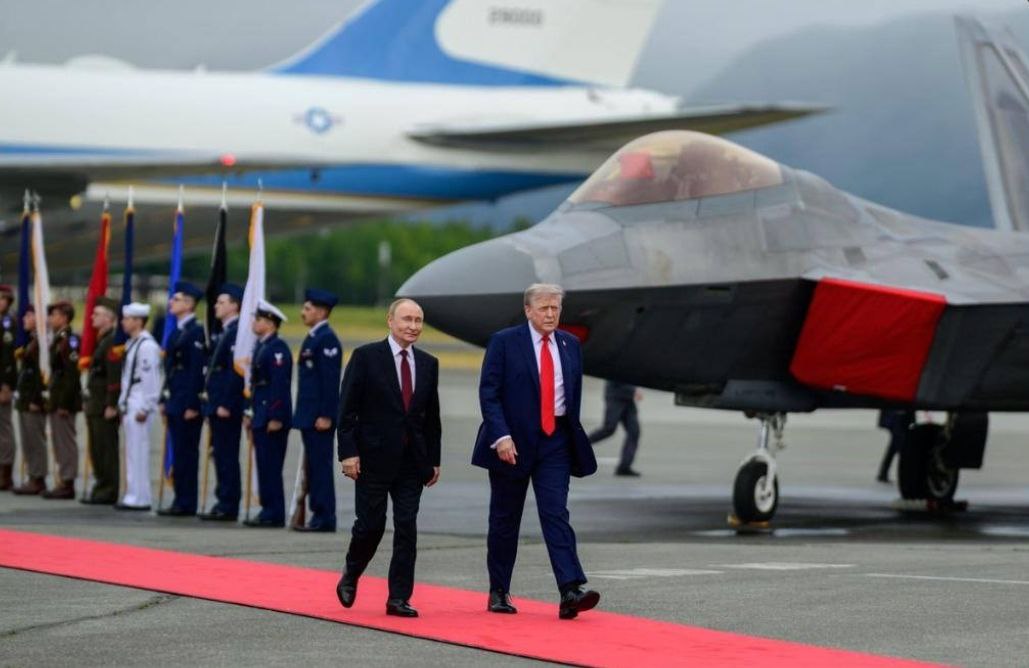 Триумф Путина и ставший явью ночной кошмар Зеленского — итоги саммита РФ и США на Аляске